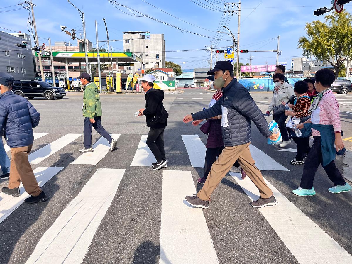 (10.25.)_제1회_동구청장배_걷기대회_(2).jpg 이미지