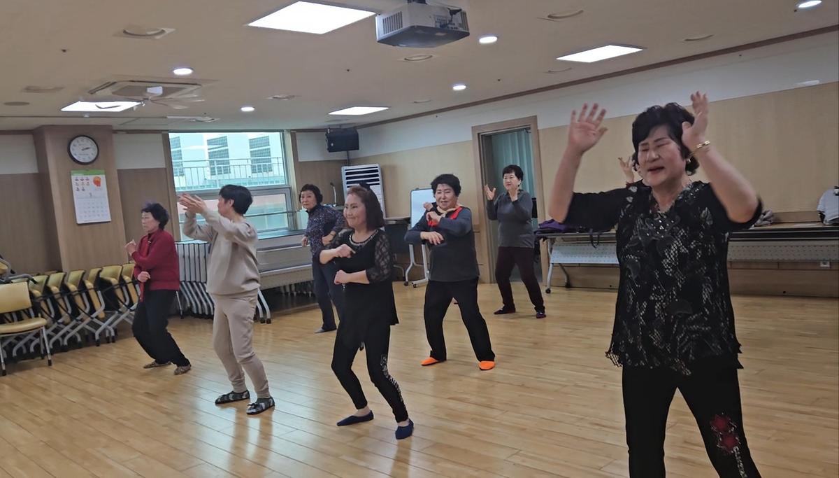 노인복지관줌바댄스.jpg 이미지