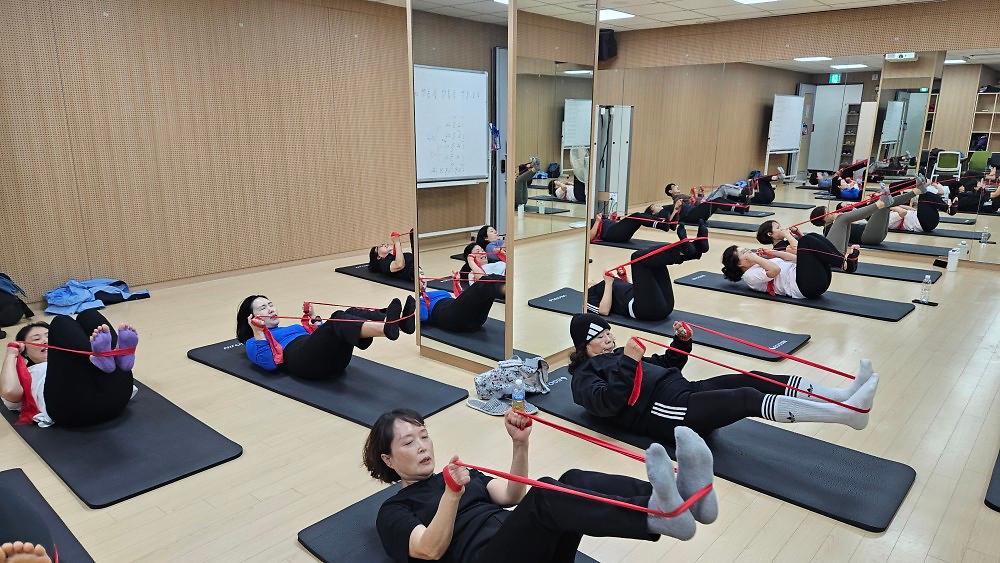 필라테스사진.jpg 이미지
