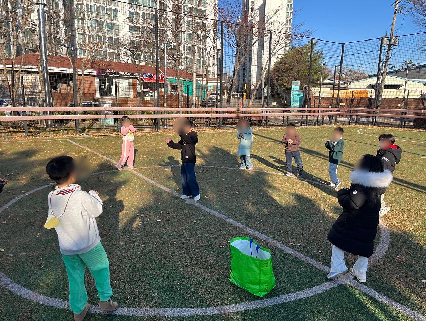 12월_푸른나무교실지역아동센터.jpg 이미지