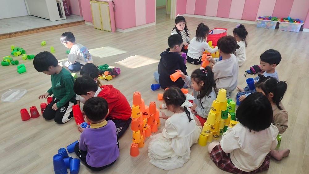 동산어린이집_수업입니다.jpg 이미지