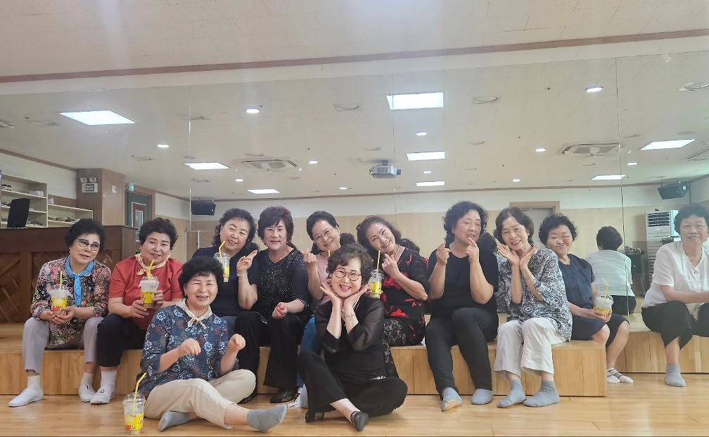 정통줌바댄스 수업입니다  사진