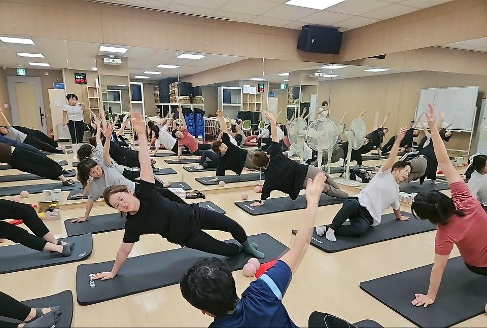 송현1,2동_필라테스수업.jpg 이미지