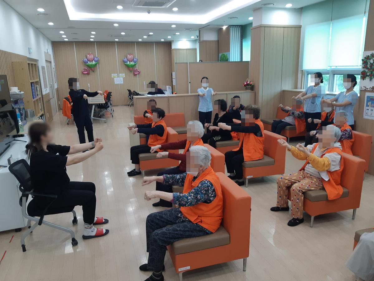 치매전담형주간보호센터.jpg 이미지