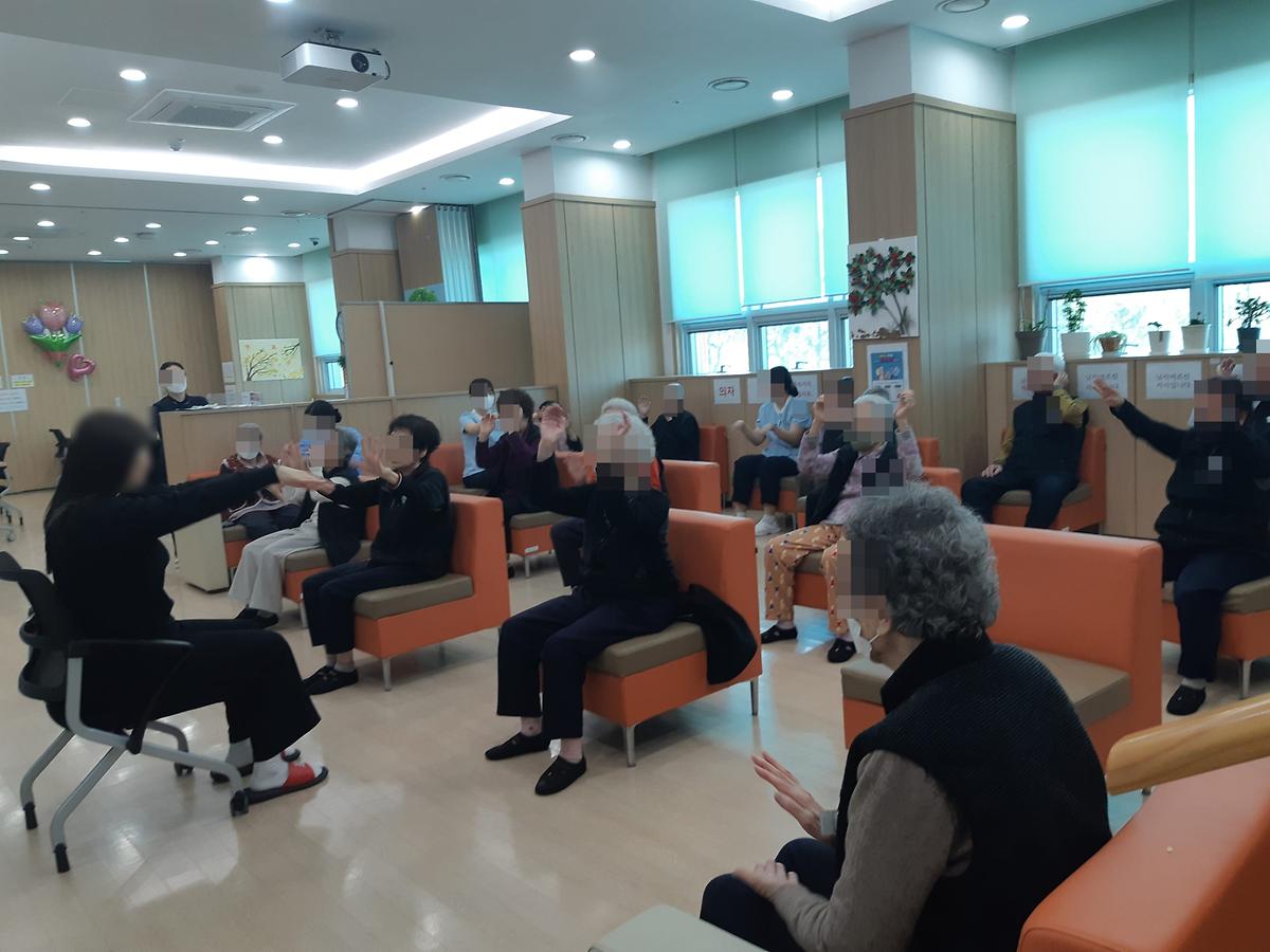 치매전담형주간보호센터.jpg 이미지