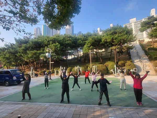 thumb-2949822388_hz5acZ8s_573c7dd2f1d1e0cf9b845a994d82ff5412116349_600x450.jpg 이미지