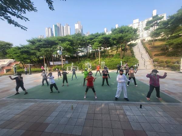 thumb-3542522718_35qIxNch_20d5e7a7ef648ae6a36d3d9633232334da73e1e7_600x450.jpg 이미지