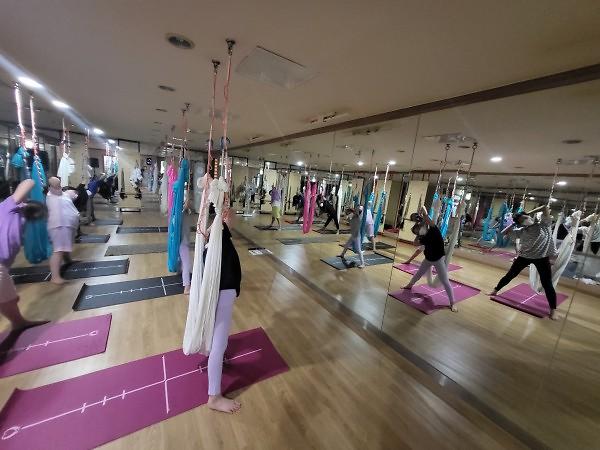 (신나는주말체육학교) 신나는주말체육학교(플라잉요가) 사진