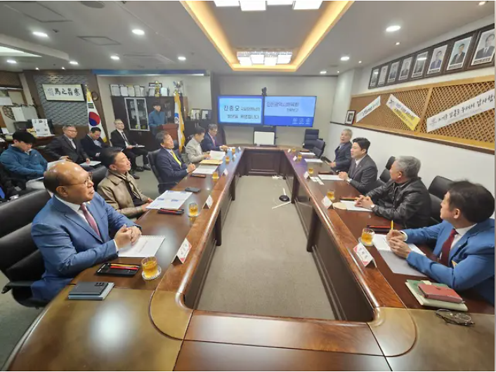 25.3.26._(수)__진종오_국회의원_간담회_(5).png 이미지