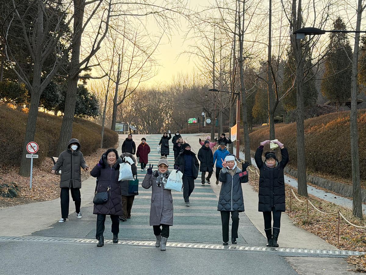 25.01.03.(토)_해맞이_행사(월미산_등산)_(52).jpg 이미지