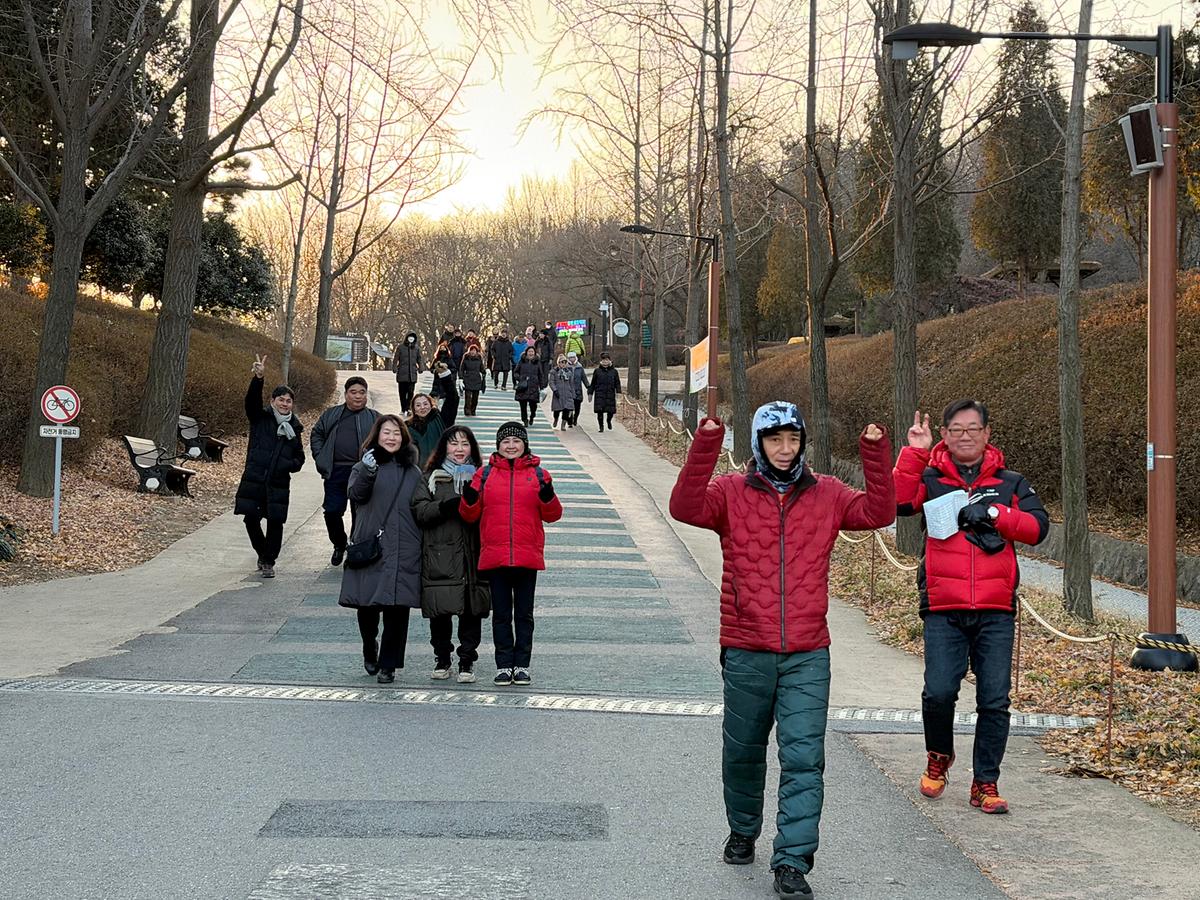 25.01.03.(토)_해맞이_행사(월미산_등산)_(58).jpg 이미지