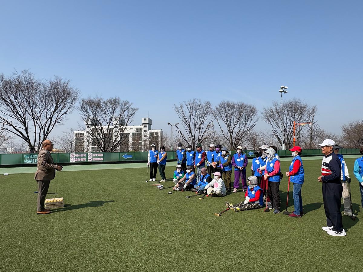 그라운드골프단체사진1.jpg 이미지