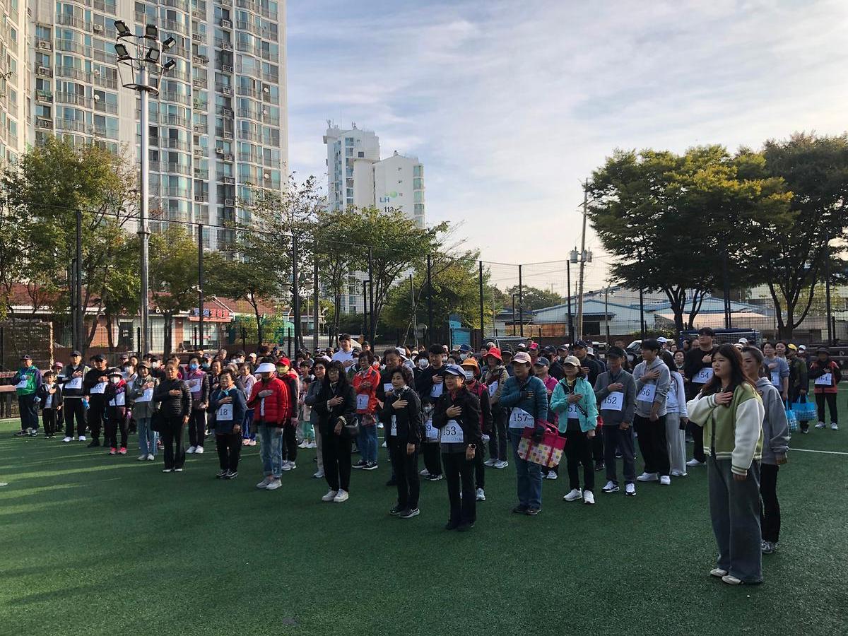 25.10.19.(일)__제1회_동구청장배_걷기대회_(11)_.jpg 이미지