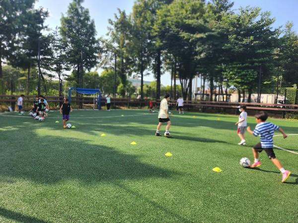 2023.8.7._인천광역시동구체육회와_함께하는_축구특강_개강_(2).jpg 이미지